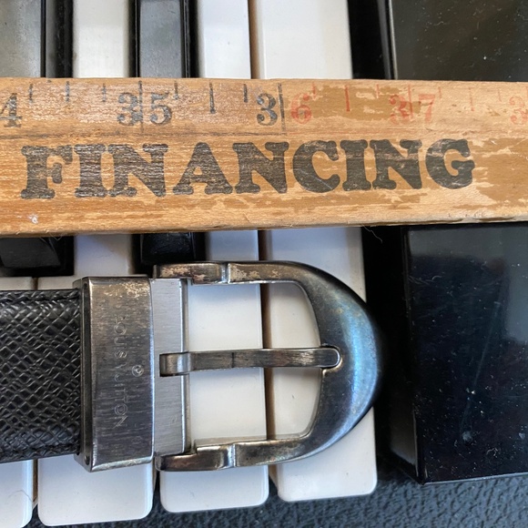 Louis Vuitton black leather belt 37” long Made in France 1-1/8" wide - Picture 3 of 11